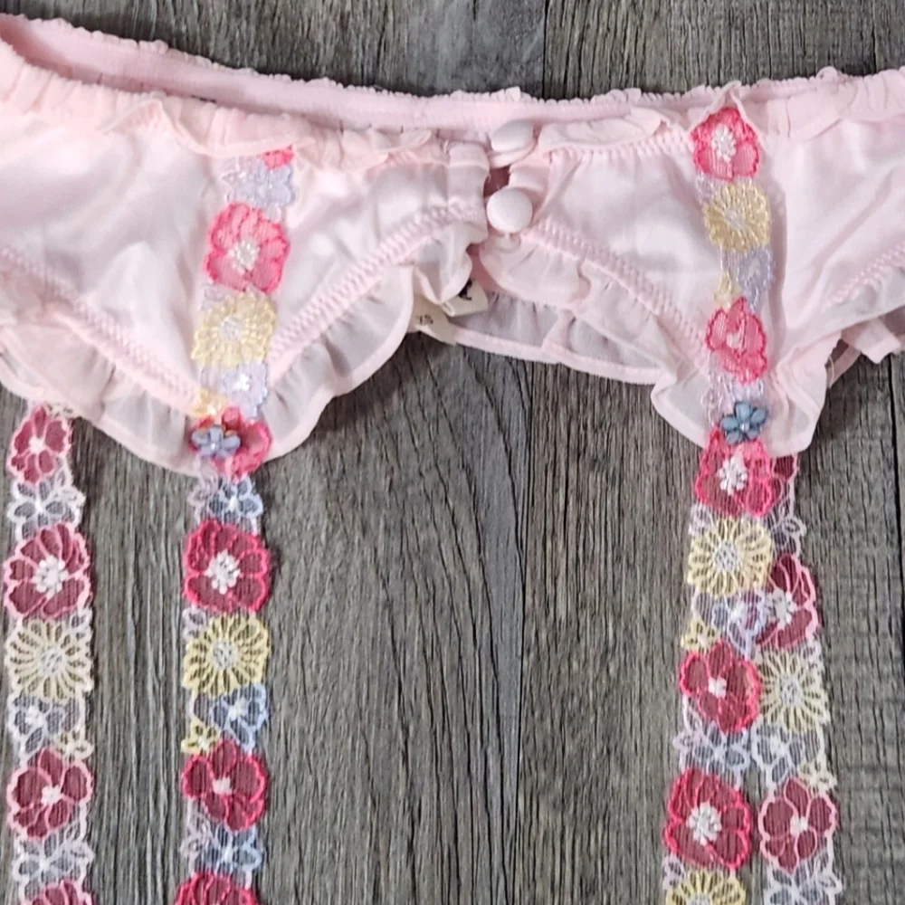 New!For Love and‎ Lemons Greenhouse Garden Underwire Bra &Matching Garter Belt